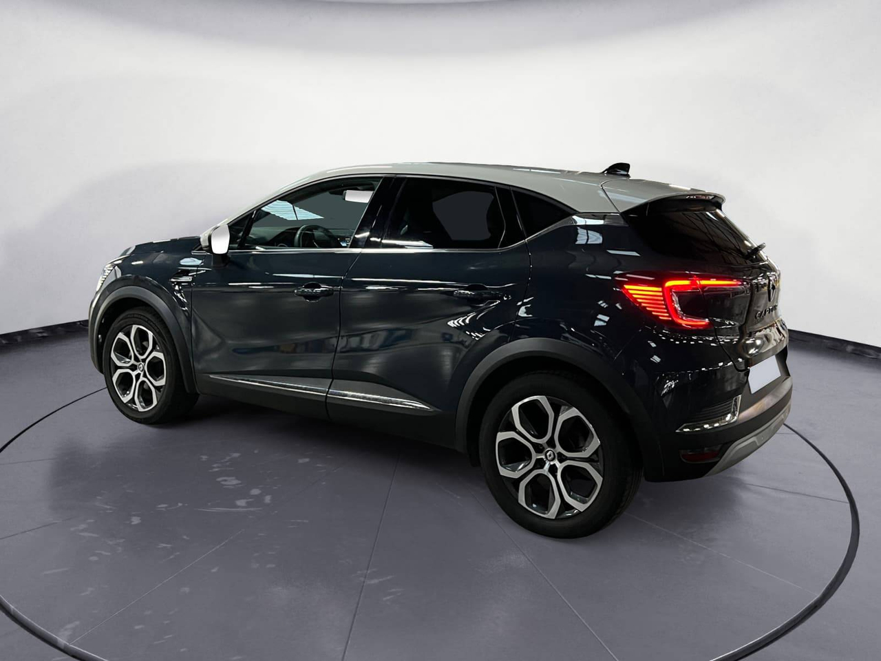 Renault Captur E-Tech full hybrid 145 — photo 3