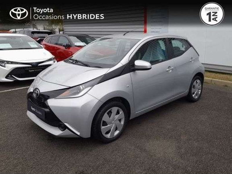 Toyota AYGO Toyota Aygo 1.0 VVT-i 69ch x-play 5p — photo 1