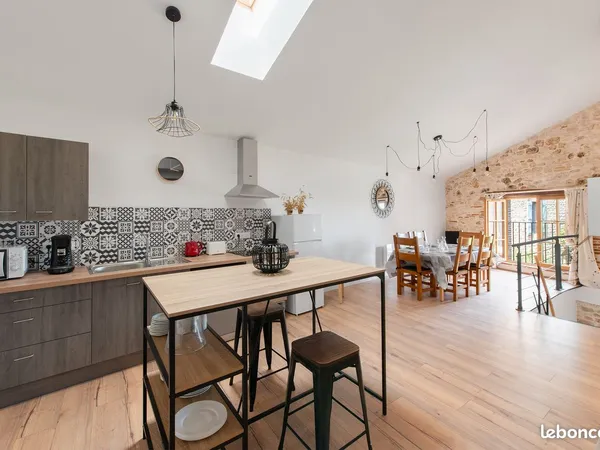 Duplex meublé 93 m² - Centre de Castelnau-de-Montmiral