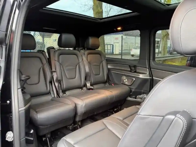 Mercedes Cla 300 d amg line long 8places — photo 13