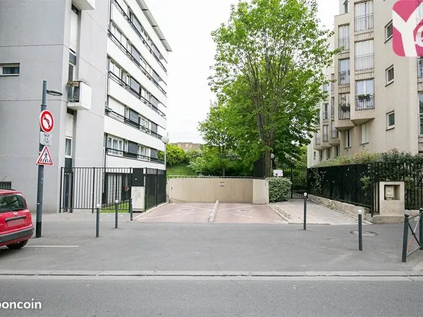 Parking Vanves