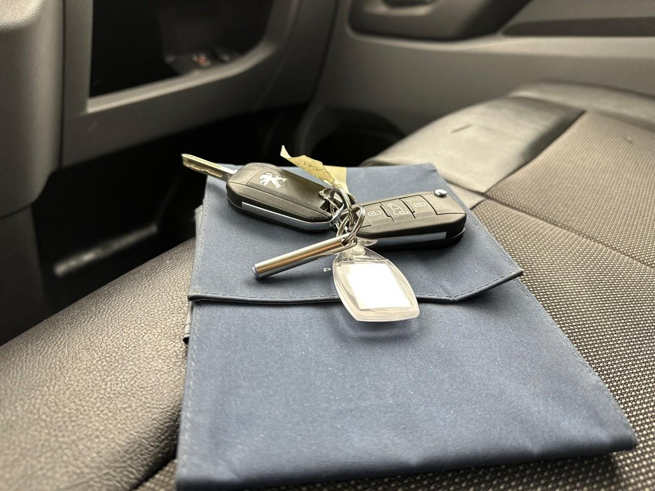 Peugeot Expert fgn tole standard 1.5 bluehdi 120 s&s bvm6 premium — photo 29