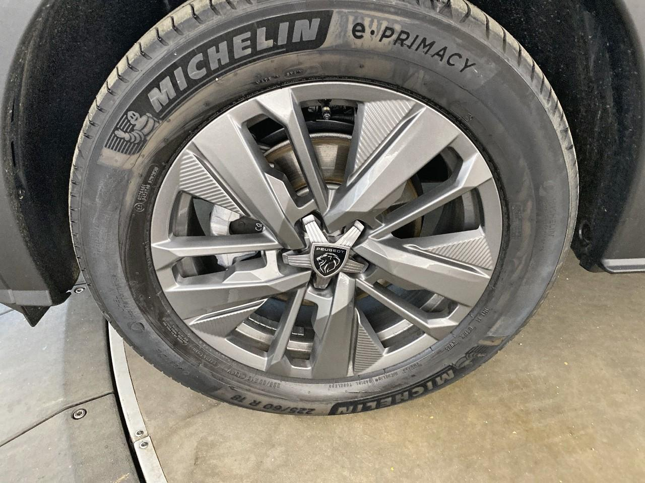 Peugeot 5008 hybrid 145 ch e-dcs6 allure — photo 11