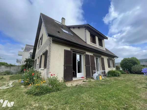 Maison 9 pièces 180 m²