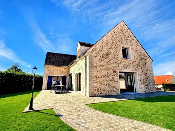Maison 8 pièces 220 m²