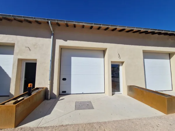 Local d'activité 130 m² à Lyon 9 (Vaise) - disponible dès le 1er octobre 2026 !