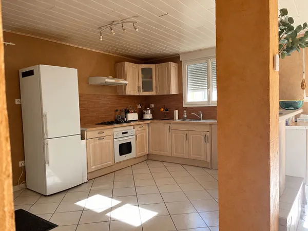 Saint Christophe Du Ligneron 5 pièces 157 m2 - préau fermé - garage