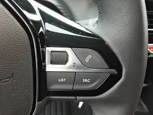 Peugeot 208 puretech 75 s&amp;s bvm5 — photo 20