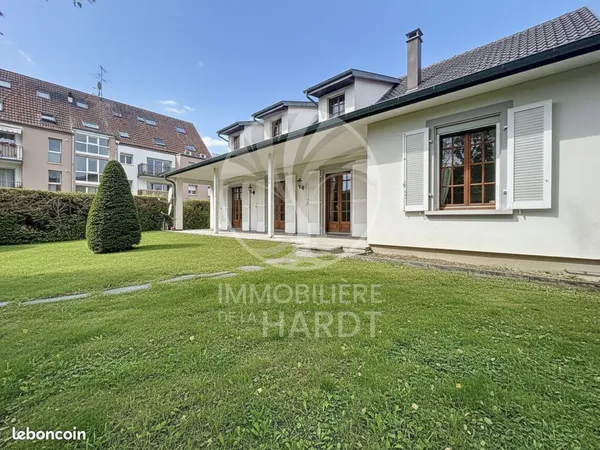 Maison 8 pièces 184 m²