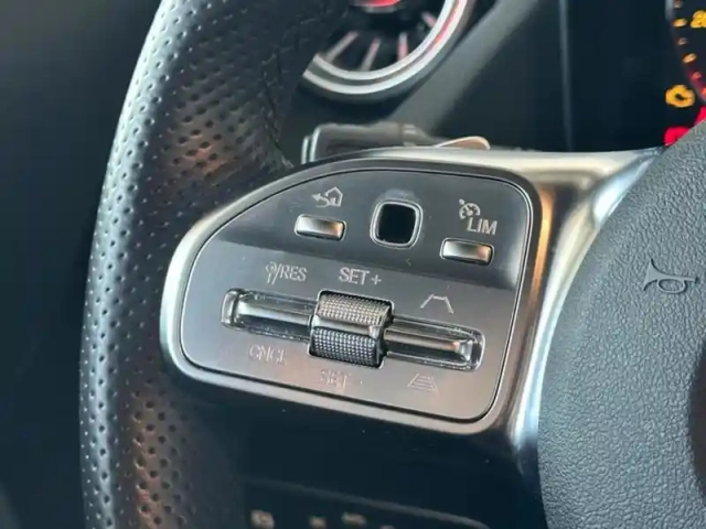 Mercedes Gla 220 d 4matic amg line — photo 38