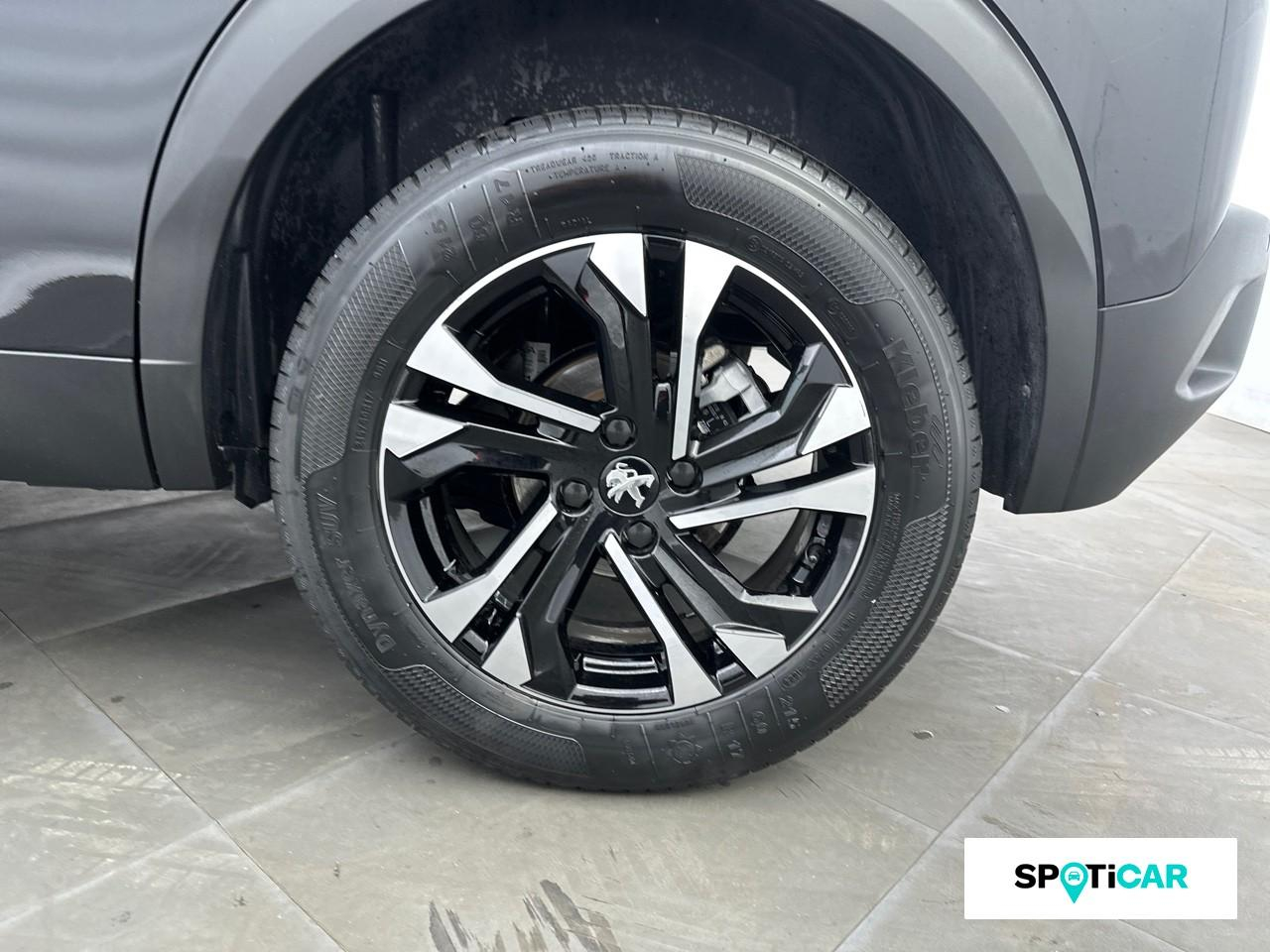 Peugeot 2008 1.2 puretech 130ch s&s allure pack — photo 11