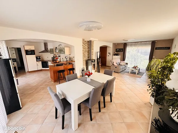 Maison 6 pièces 162 m²