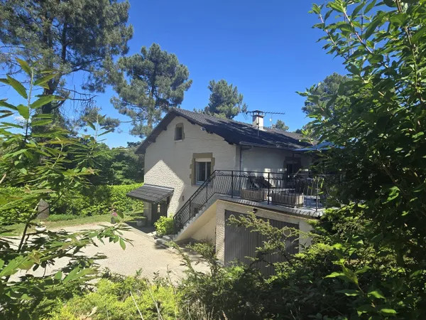 Maison 8 pièces en pleine Nature