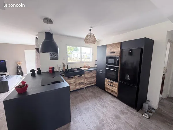 Maison de 2021 plain pied 3 chambres dont suite parentale-DPE A,terrain 1046m2 divisible