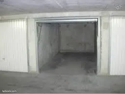 Rare à la vente - Garage