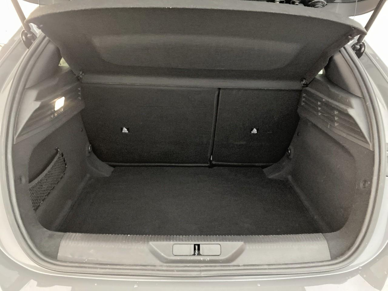 Peugeot 308 hybrid 145 e-dcs6 allure — photo 6