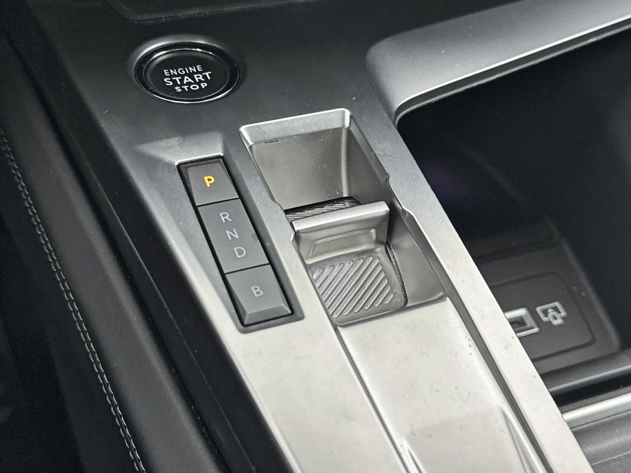 Peugeot 308 phev 180 e-eat8 allure — photo 27