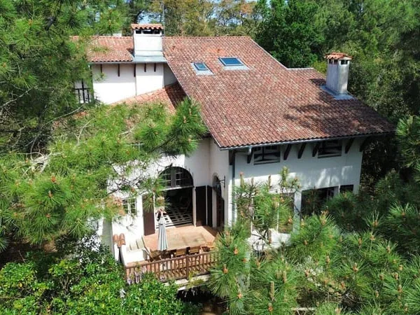 Maison 13 pièces 387 m²
