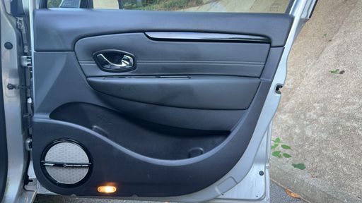 Renault Scenic 1.6 dCi 130 Energy - Bose – 2016 – 95457 km – Diesel – Boîte Manuelle — photo 26