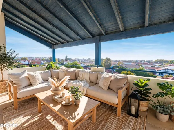 ANGLET - CINQ CANTONS - DERNIER ÉTAGE - 106m² - 3 CHAMBRES - GARAGE + PARKING + CAVE