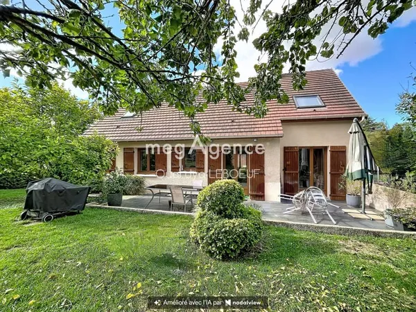 GUERVILLE - Maison de 6P, séjour de 63 m², jardin sans vis-à-vis et sous-sol total