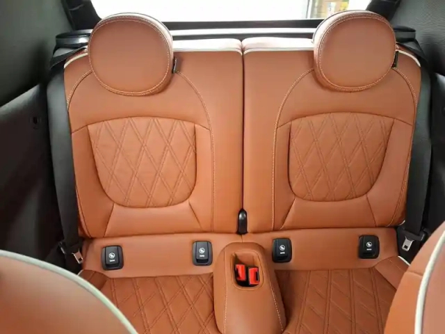 Mini Mini cabriolet cooper 136 ch dkg7 — photo 11