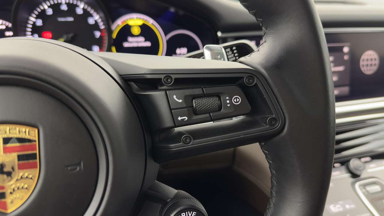 Porsche Panamera 4 V6 2.9L 462 Hybrid — photo 16