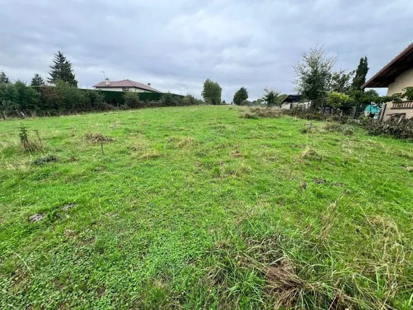 Terrain à bâtir au calme
