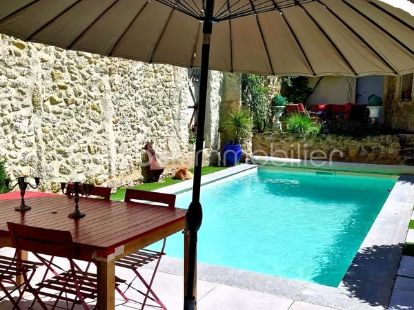 Maison 7 pièces 264 m²