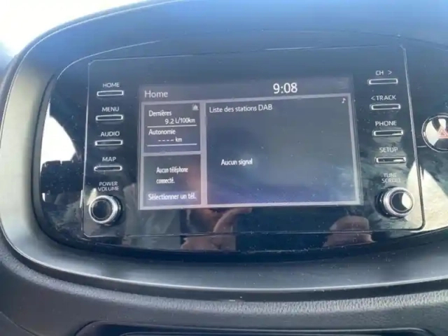 Toyota Aygo x 1.0 vvt-i 72ch design s-cvt — photo 14