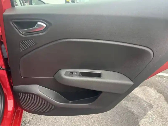 Renault Clio tce 90 — photo 17