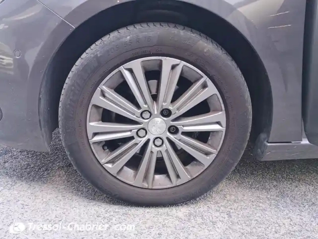 Peugeot 308 puretech 130ch s&amp;s eat8 allure pack — photo 15