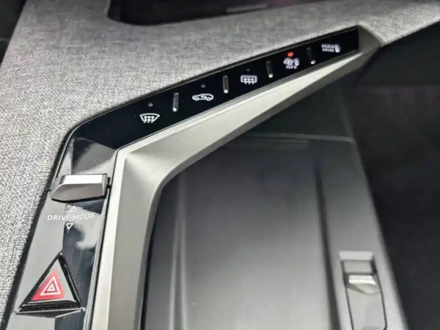 Peugeot 3008 hybrid 136 e-dcs6 — photo 114