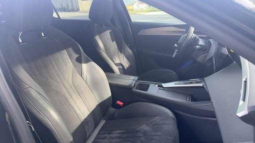 Peugeot 308 1.2 PureTech 130 EAT8 - GT – 2023 – 41992 km – Essence – Boîte Automatique — photo 12