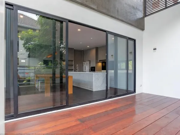 RETOUR DE LOT **Superbe 4 pièces avec terrasse et parking, proche de la Gare**