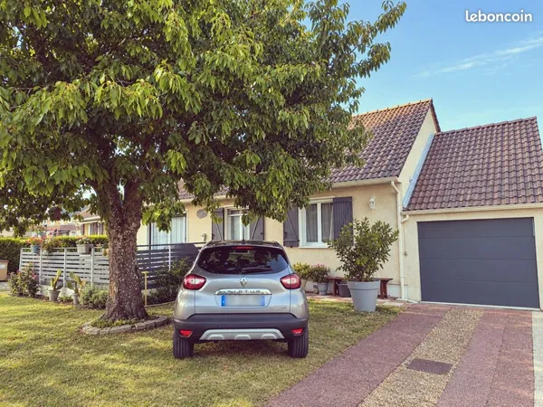 Maison de plain-pied 5 pièces, 3 chambres, terrain clos de 468 m²