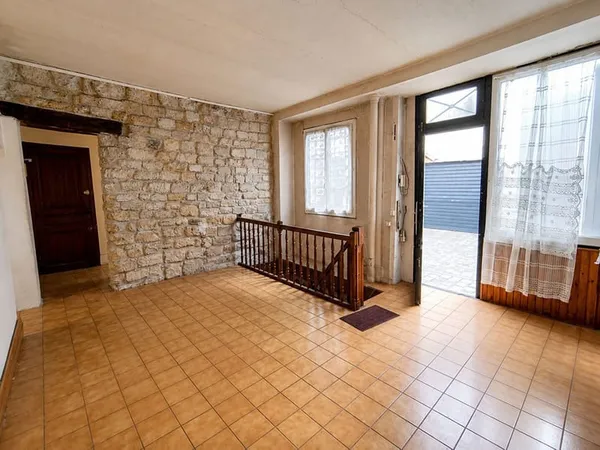 MONTMARTRE - ABBESSES | SOUPLEX 66,5 M² | BEAU POTENTIEL