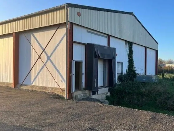 Local d'activité 330 m²
