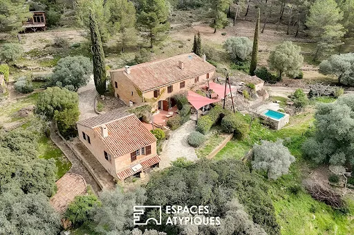 Maison 9 pièces 220 m²