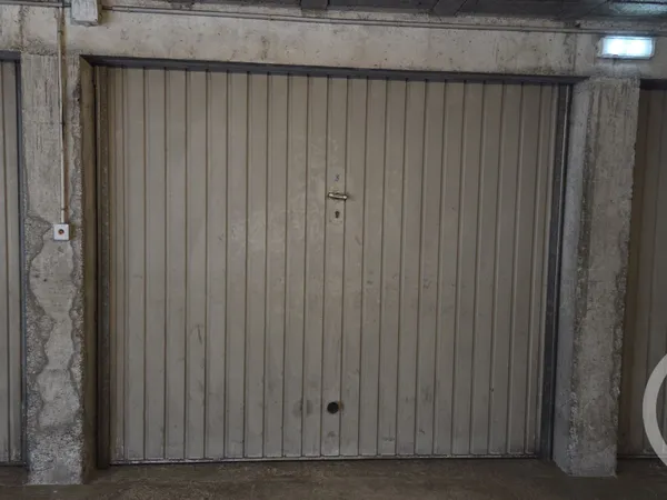 Parking 12 m²