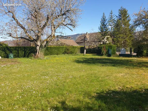 Terrain 1072 m² Bons St Didier