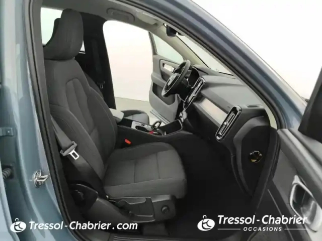 Volvo Xc40 t4 recharge 129+82 ch dct7 inscription business — photo 9