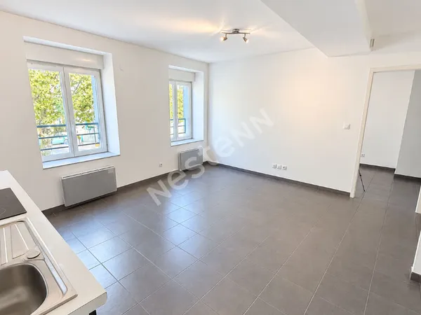 Appartement T3 - Centre de Saint George d'Espéranche