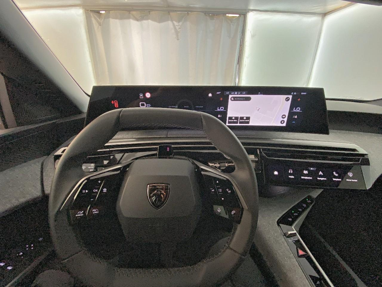 Peugeot 3008 hybrid 145 e-dcs6 allure — photo 12
