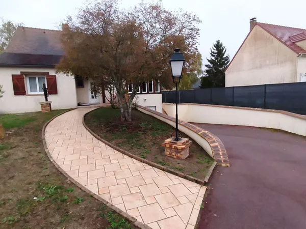 Maison 4 pièces 251 m²