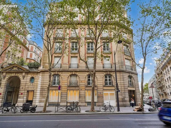 Bureaux 225 m²