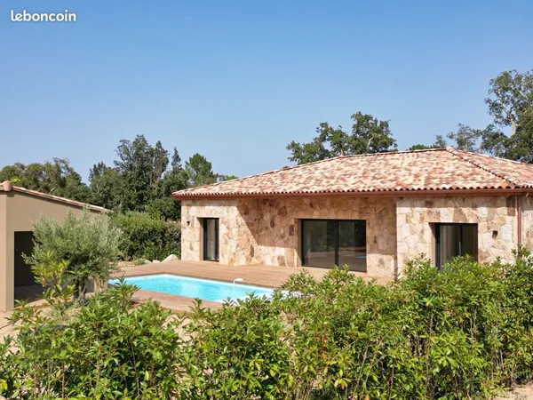 Villa 5 pièces 138 m²