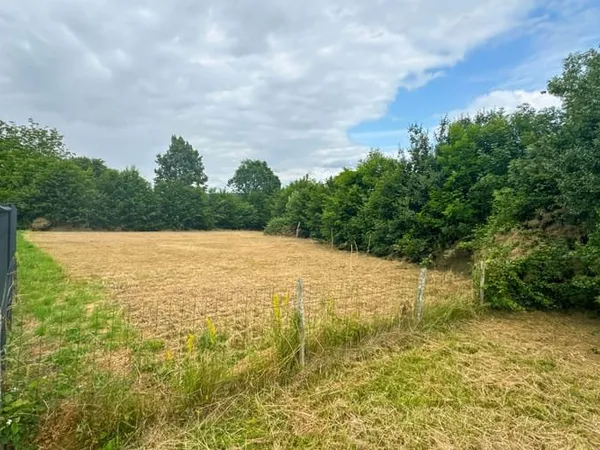 Terrain 1350 m²