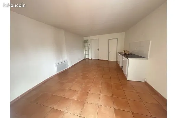 Studio 1 pièce 29 m²