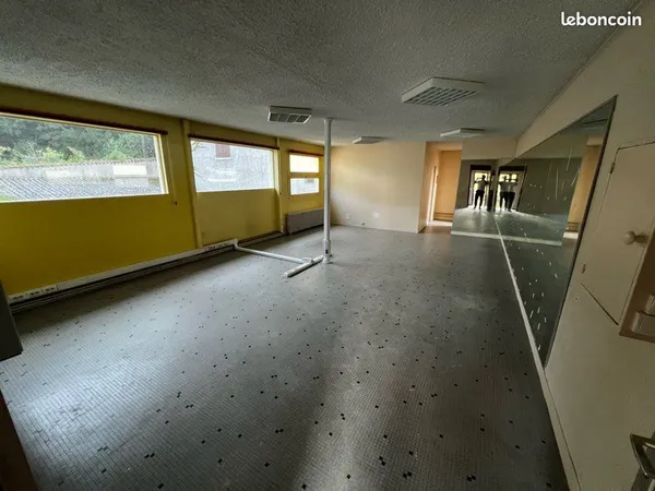Local commercial de 65m2 avec terrasse